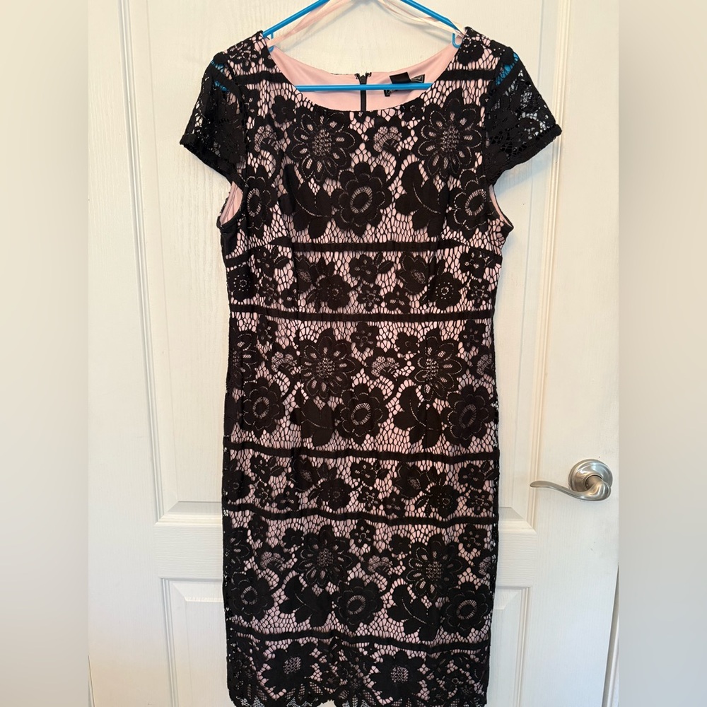 Jessica Howard Black and Pink Sheath Dress Short Sleeve Crew Neck